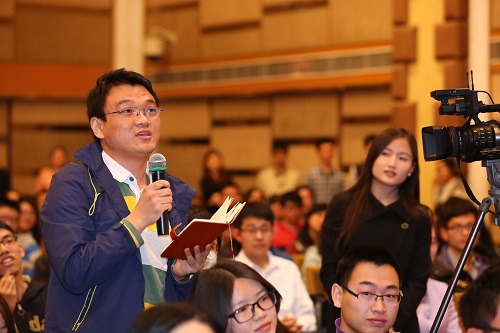 学生提问.JPG 学生提问.JPG