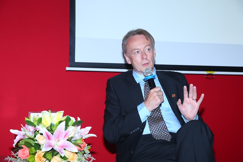 鲍德松分享.JPG 鲍德松分享.JPG