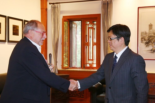 C11A8957.JPG C11A8957.JPG