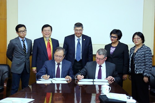 C11A0046.JPG C11A0046.JPG