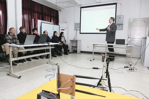 参观111基地.jpg 参观111基地.jpg