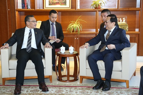 郝平会见马国防部长.JPG 郝平会见马国防部长.JPG